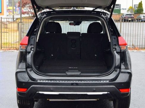 Used 2020 Nissan Rogue SV w/ Premium Package image 7