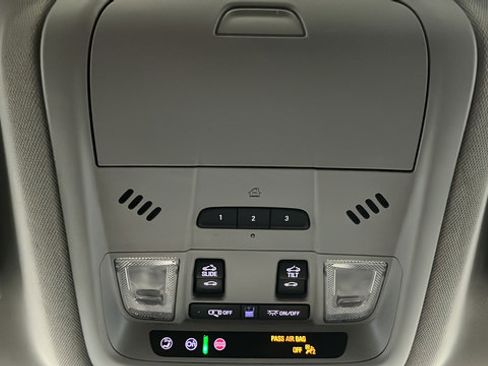 Used 2023 GMC Acadia SLT w/ GMC Pro Grade Package AWD/4WD image 36