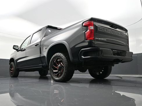 Used 2022 Chevrolet Silverado 1500 ZR2 w/ Technology Package image 32