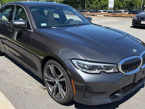 Used 2019 BMW 330i xDrive Sedan w/ Premium Package AWD/4WD image 4