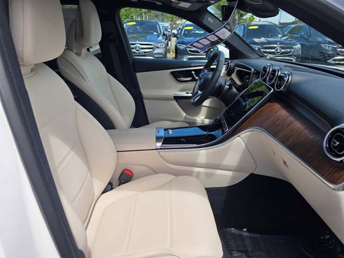 Used 2026 Mercedes-Benz GLC 300 4MATIC image 11