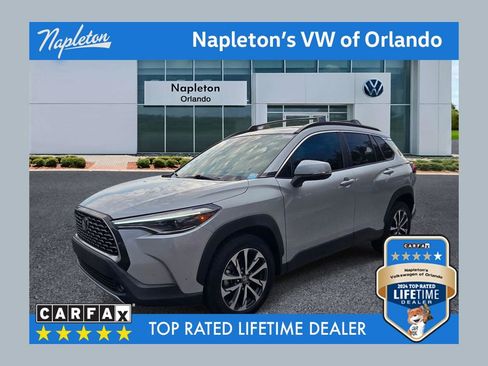 Used 2022 Toyota Corolla Cross XLE FWD image 1