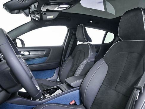 Certified 2023 Volvo C40 P8 Recharge Ultimate AWD/4WD image 7