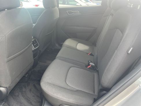 Used 2025 Kia Sportage LX FWD image 24