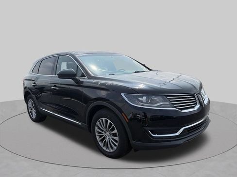 Used 2018 Lincoln MKX Select w/ Select Plus Package AWD/4WD image 12