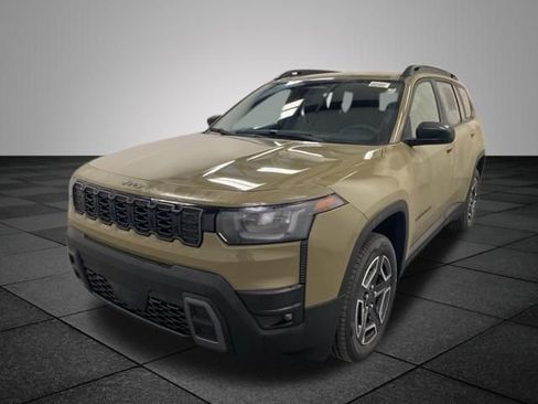 Used 2026 Jeep Cherokee Laredo AWD/4WD image 3