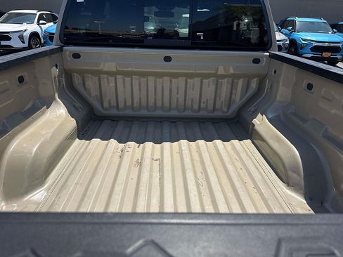 Used 2023 GMC Canyon AT4 AWD/4WD image 9