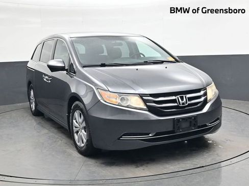 Used 2016 Honda Odyssey SE image 1