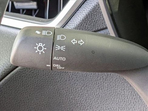 Used 2026 Toyota Corolla Cross SE image 9