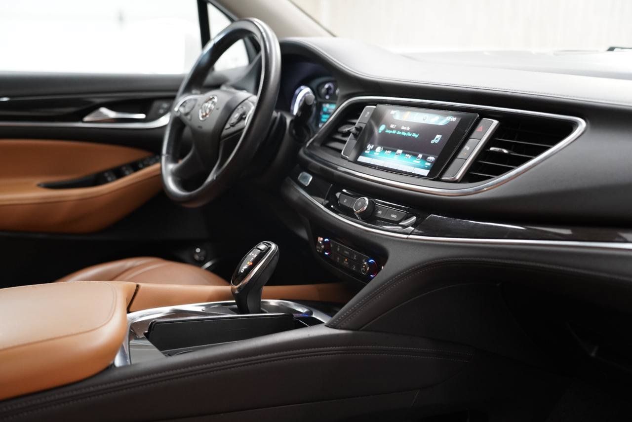 Used 2019 Buick Enclave Essence FWD image 17