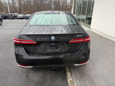 Used 2026 BMW 530i xDrive w/ Executive Package image 8