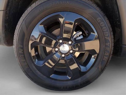 Used 2018 Jeep Compass Latitude w/ Popular Equipment Group image 7