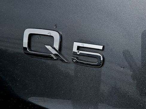 Used 2018 Audi Q5 2.0T Premium image 33