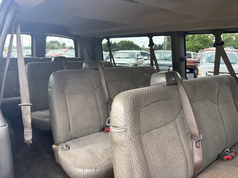 Used 2017 Chevrolet Express 3500 LT w/ LT Preferred Equipment Group RWD image 12
