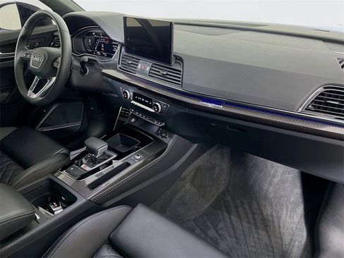Used 2023 Audi SQ5 Prestige w/ Prestige Package image 28