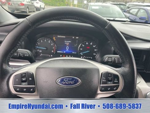 Used 2022 Ford Explorer XLT AWD/4WD image 27