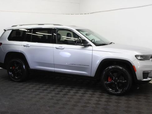 Used 2021 Jeep Grand Cherokee L Limited AWD/4WD image 4