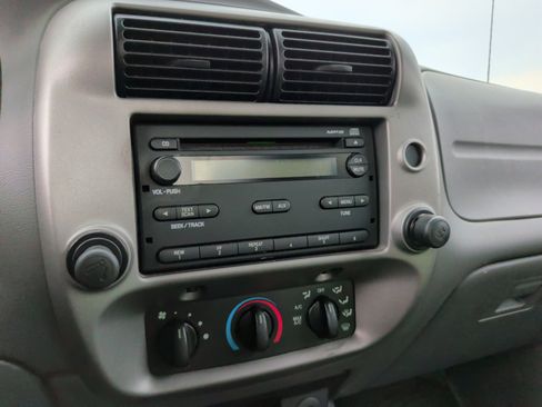 Used 2010 Ford Ranger XLT image 17