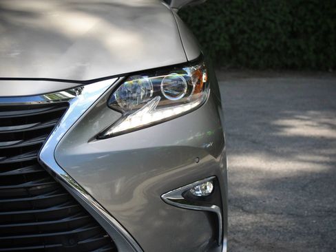 Used 2016 Lexus ES 350 w/ Navigation System Package FWD image 19