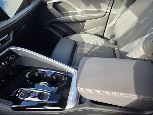 New 2025 Audi Q5 Premium Plus image 24