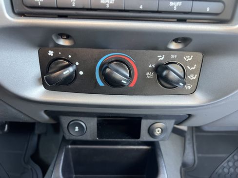 Used 2011 Ford Ranger XLT image 19