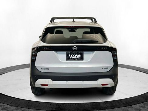 New 2026 Nissan Kicks SV w/ SV Premium Package image 4