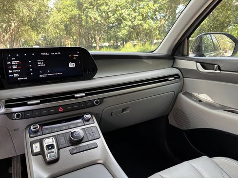 Used 2024 Hyundai Palisade SEL FWD image 37