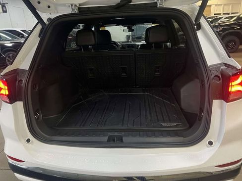 Used 2023 Chevrolet Equinox RS w/ LPO, Floor Liner Package FWD image 9