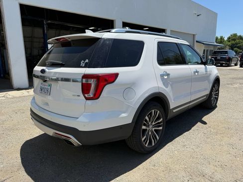 Used 2017 Ford Explorer Platinum AWD/4WD image 2