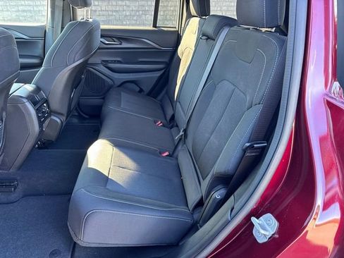 Used 2024 Jeep Grand Cherokee Laredo w/ Trailer Tow Package image 16