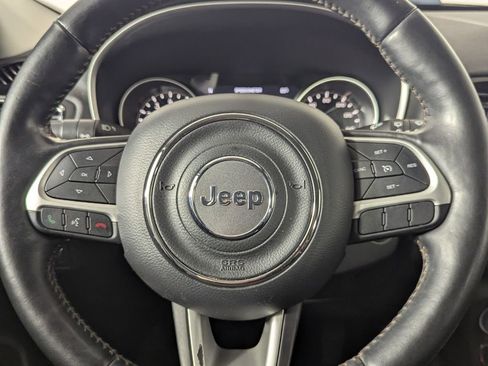 Used 2018 Jeep Compass Limited w/ Navigation Group AWD/4WD image 19