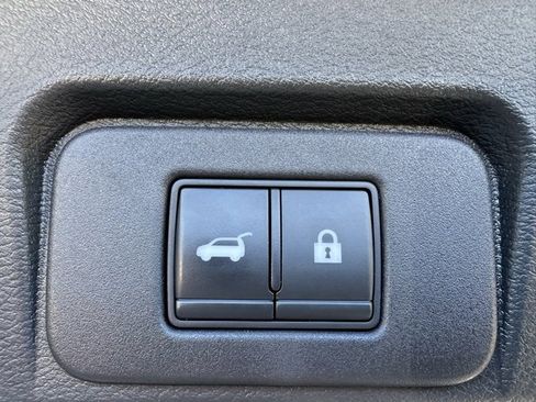 Used 2021 Nissan Rogue SL w/ Premium Package image 23