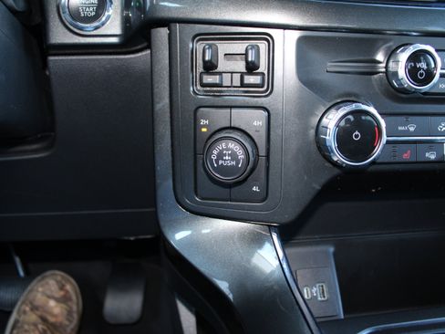 Used 2022 Ford F150 XLT w/ Equipment Group 302A High image 22