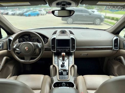 Used 2013 Porsche Cayenne Diesel AWD/4WD image 12