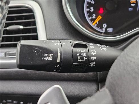 Used 2015 Jeep Grand Cherokee Altitude image 11