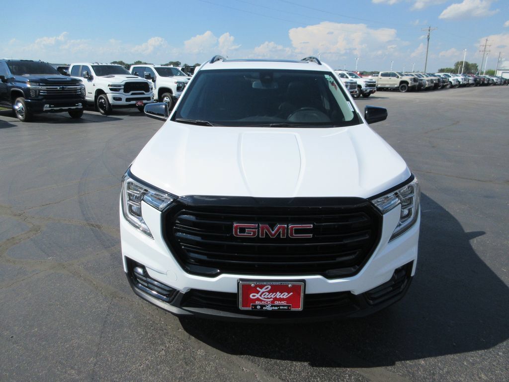 Certified 2024 GMC Terrain SLT w/ Elevation Edition AWD/4WD image 13