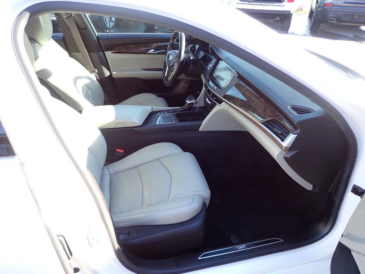 Used 2017 Cadillac CT6 Premium Luxury w/ Active Chassis Package AWD/4WD image 11