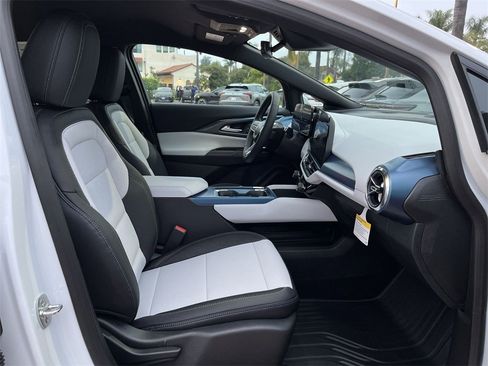 New 2026 Chevrolet Equinox EV LT image 26