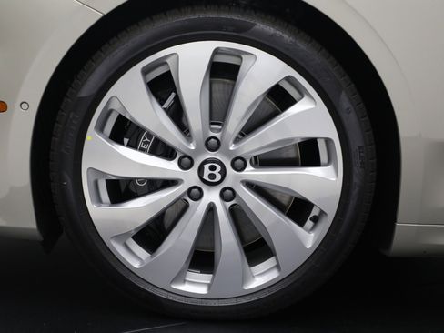 New 2026 Bentley Continental GTC image 19