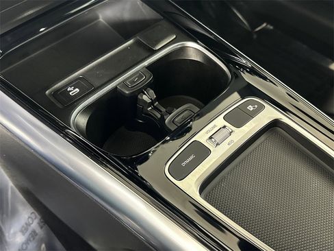 Certified 2025 Mercedes-Benz GLA 250 image 30
