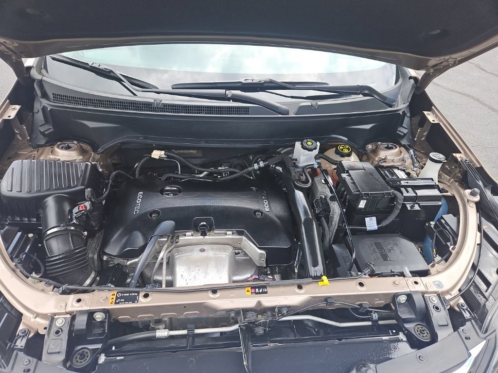 Used 2018 Chevrolet Equinox Premier AWD/4WD image 2
