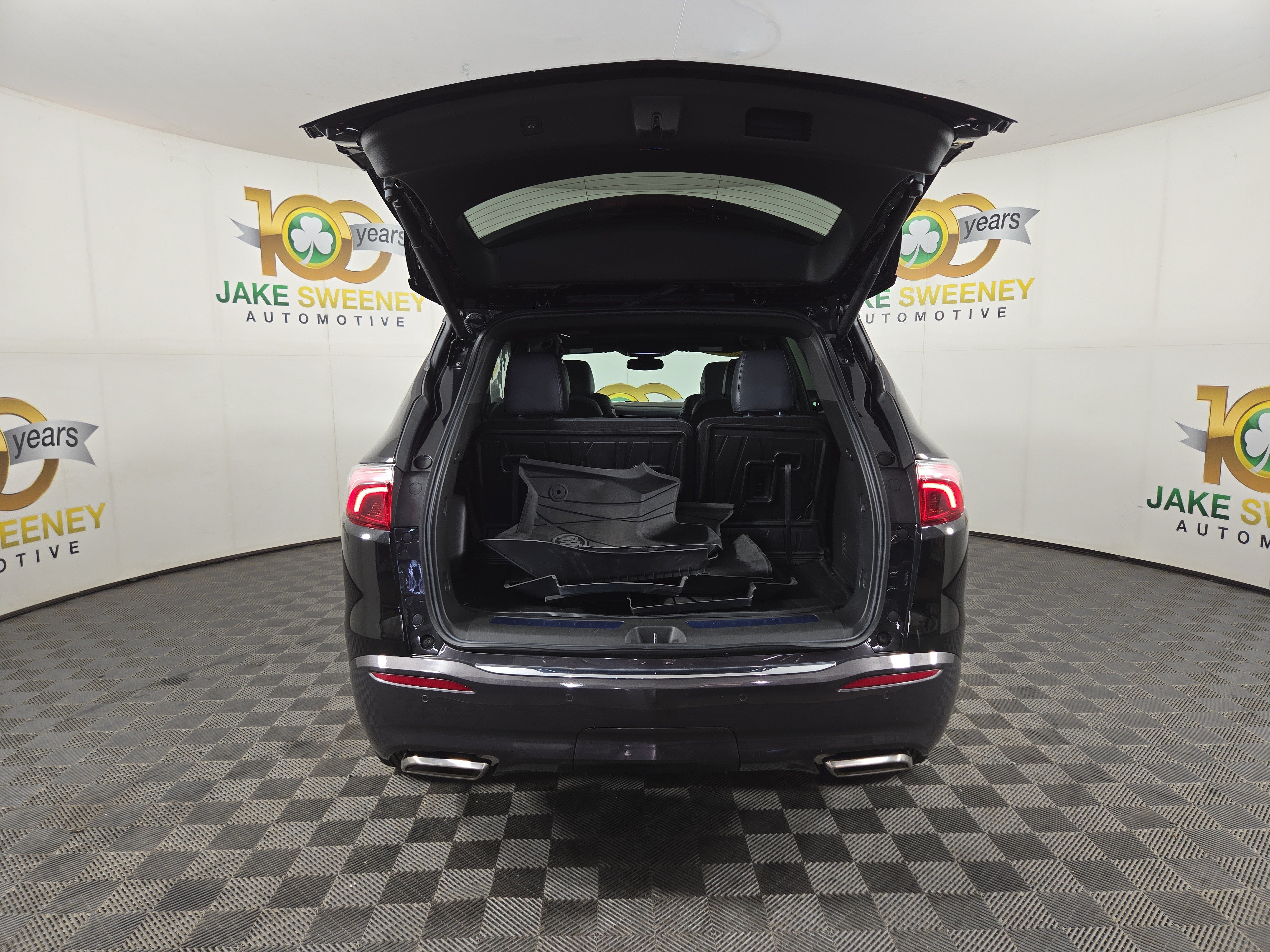 Certified 2024 Buick Enclave Essence w/ Experience Buick Package FWD image 33