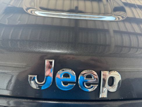 Used 2014 Jeep Grand Cherokee Limited RWD image 32