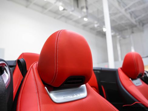 Used 2022 Mercedes-Benz SL 55 AMG 4MATIC w/ Driver Assistance Package image 60