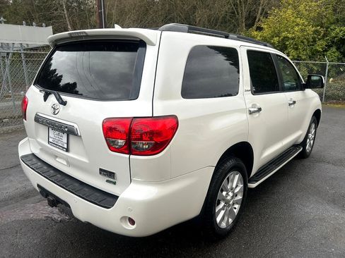 Used 2014 Toyota Sequoia Platinum image 5