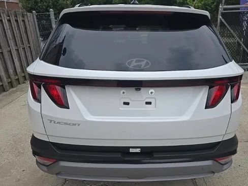 Used 2025 Hyundai Tucson SEL FWD image 2