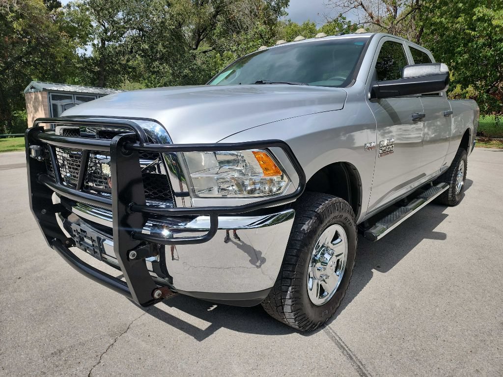 Used 2018 RAM 2500 Tradesman w/ Chrome Appearance Group AWD/4WD image 4