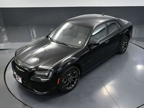 Used 2018 Chrysler 300 S image 56