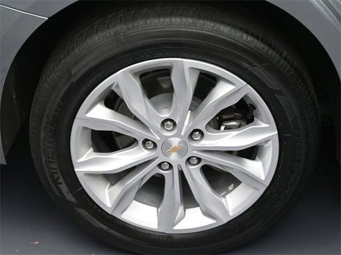 Used 2024 Chevrolet Malibu LT image 5