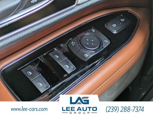 Used 2021 Lincoln Navigator Reserve w/ Luxury Package AWD/4WD image 21